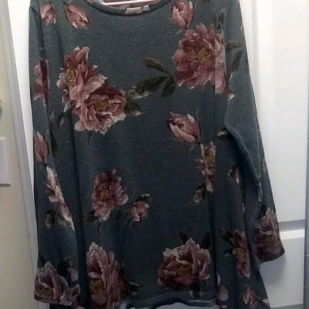 Woman's Sweater shirt